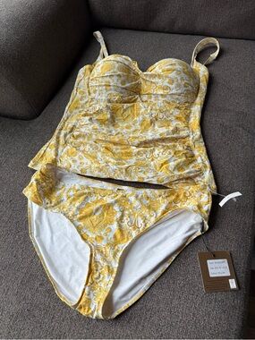 NWT Niptuck Yellow Floral Tankini Set for Women